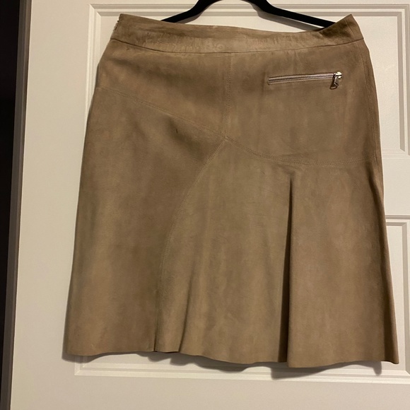 EN cuir ES, Suede Skirt - Picture 3 of 3